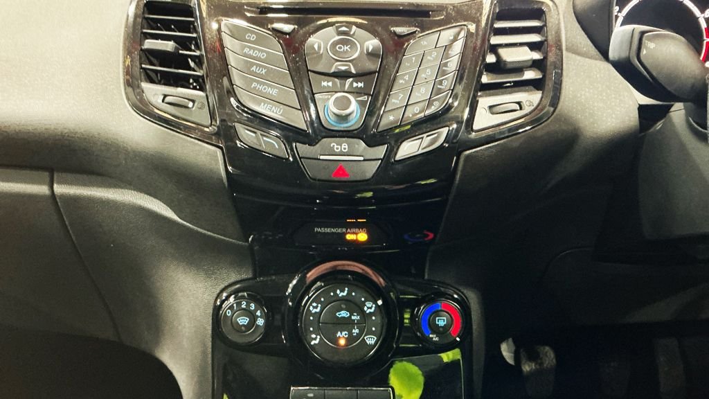 Used Ford Fiesta 2015 for sale - 77096452: Photo 7