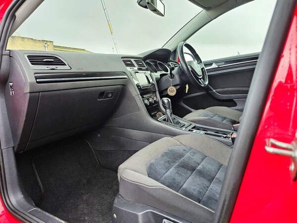 Used Volkswagen Golf 2014 for sale - 76280245: Photo 15