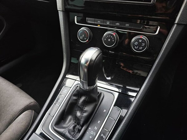 Used Volkswagen Golf 2014 for sale - 76280245: Photo 24