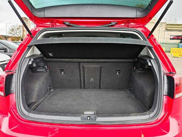 Used Volkswagen Golf 2014 for sale - 76280245: Photo 9