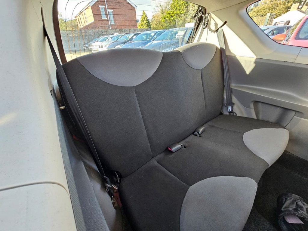 Used Peugeot 107 2010 for sale - 76317190: Photo 25