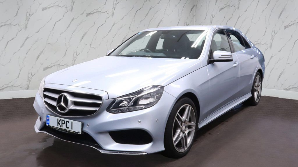 Used Mercedes-Benz E Class 2013 for sale - 76535970: Photo 2