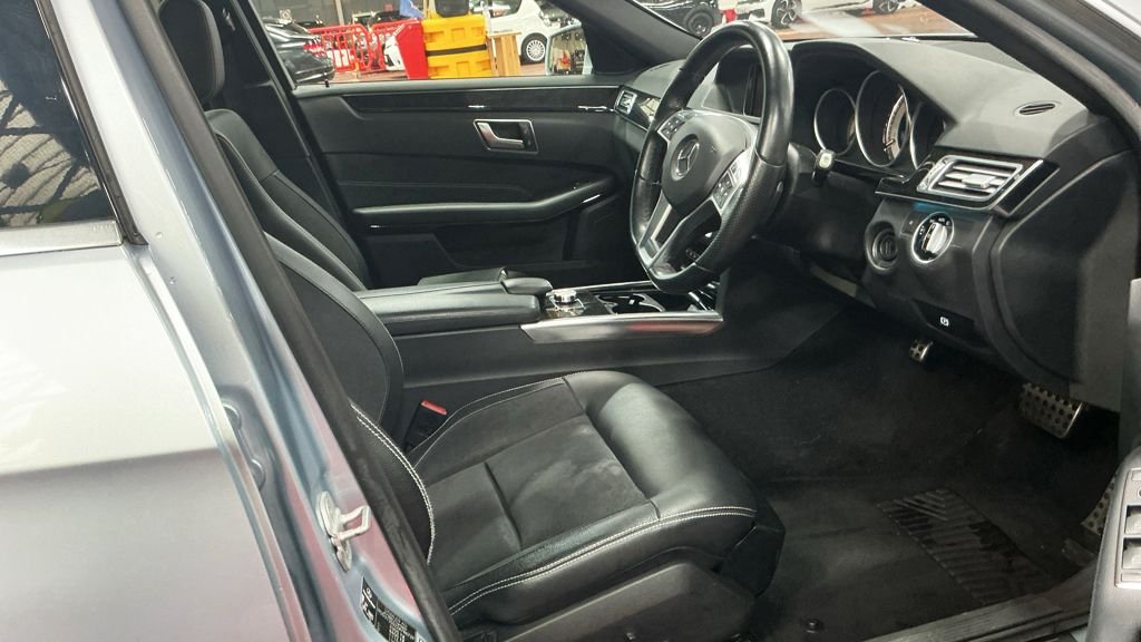 Used Mercedes-Benz E Class 2013 for sale - 76535970: Photo 8