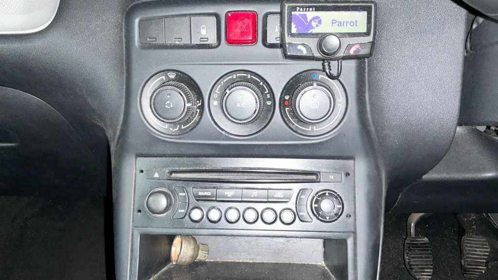 Used Citroen C3 Picasso 2012 for sale - 76396098: Photo 8