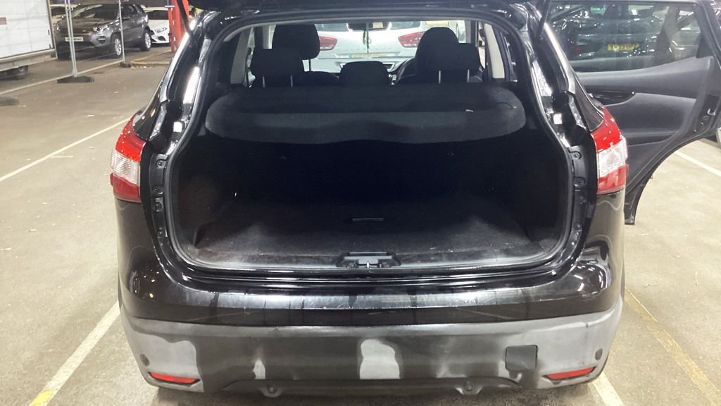 Used Nissan Qashqai 2016 for sale - 76668158: Photo 11