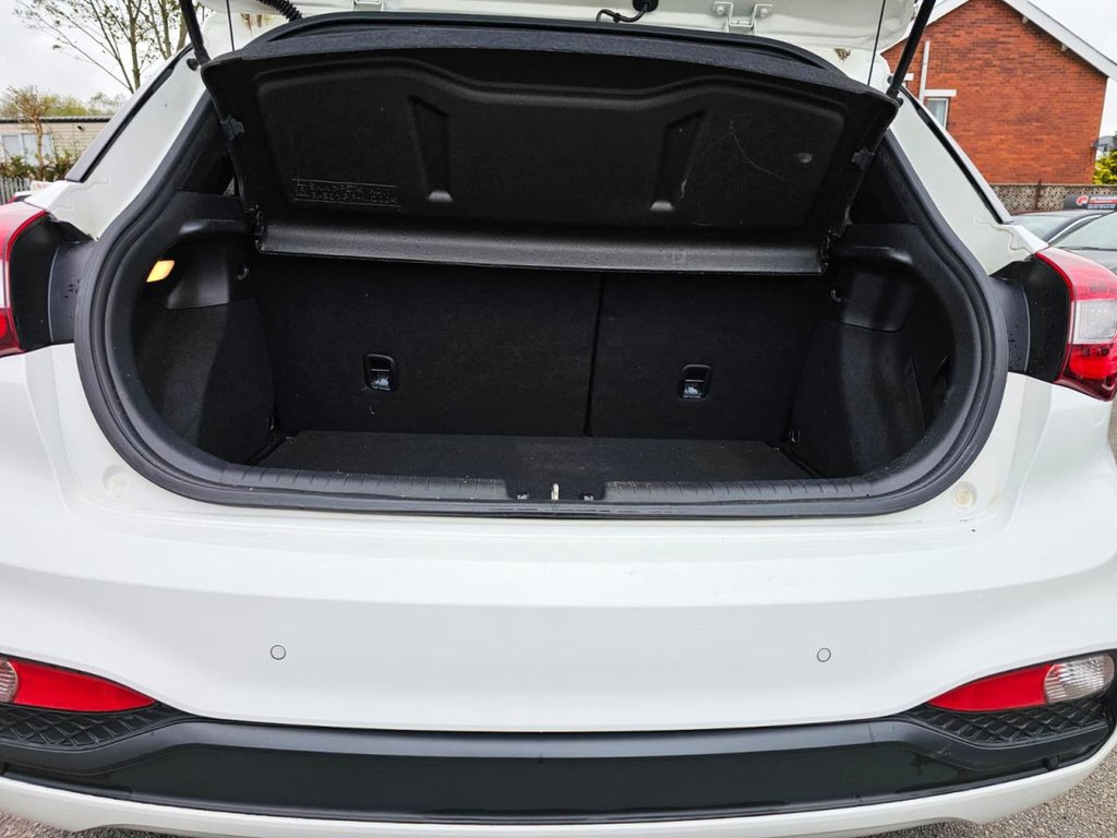 Used Hyundai i20 2018 for sale - 76595939: Photo 10