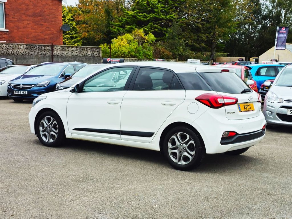 Used Hyundai i20 2018 for sale - 76595939: Photo 6