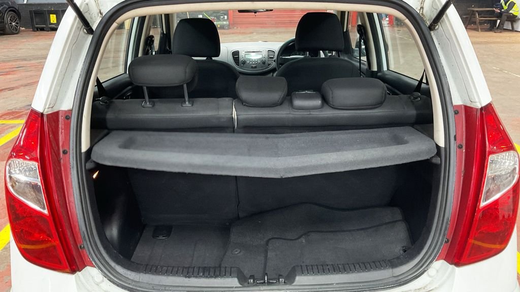 Used Hyundai i10 2013 for sale - 76642721: Photo 11