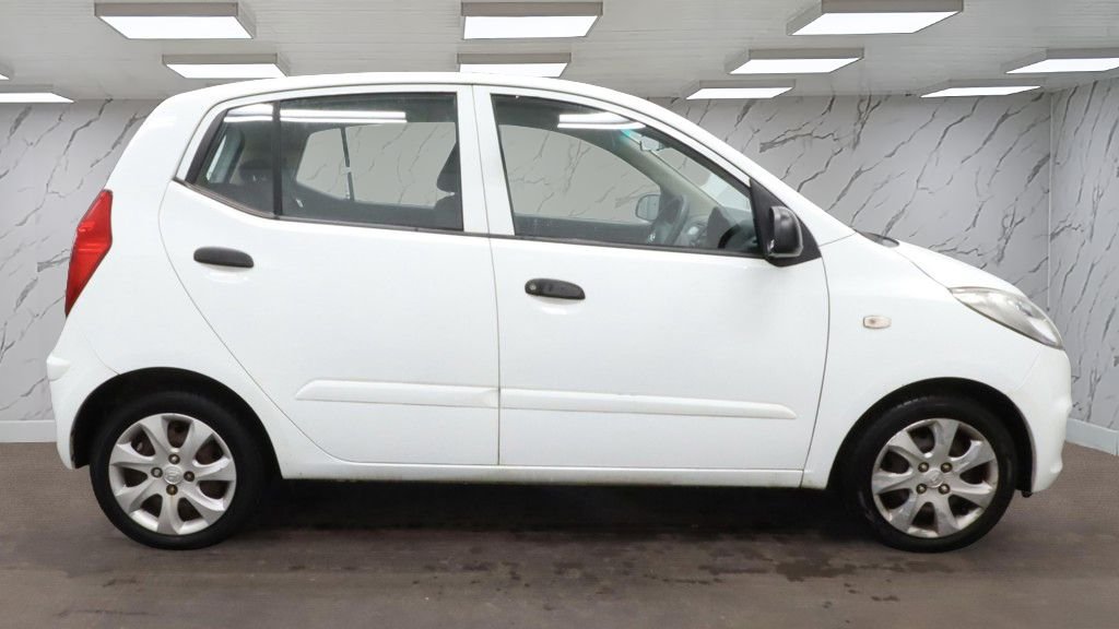 Used Hyundai i10 2013 for sale - 76642721: Photo 6
