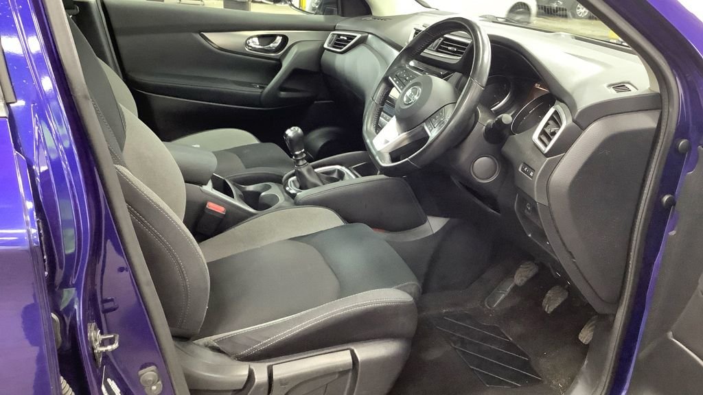 Used Nissan Qashqai 2018 for sale - 77734643: Photo 9