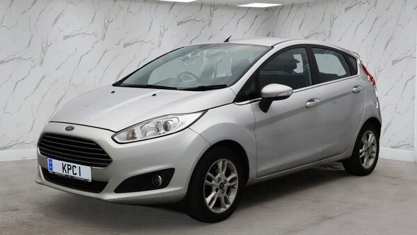 Used Ford Fiesta 2015 for sale - 76029380: Photo 2