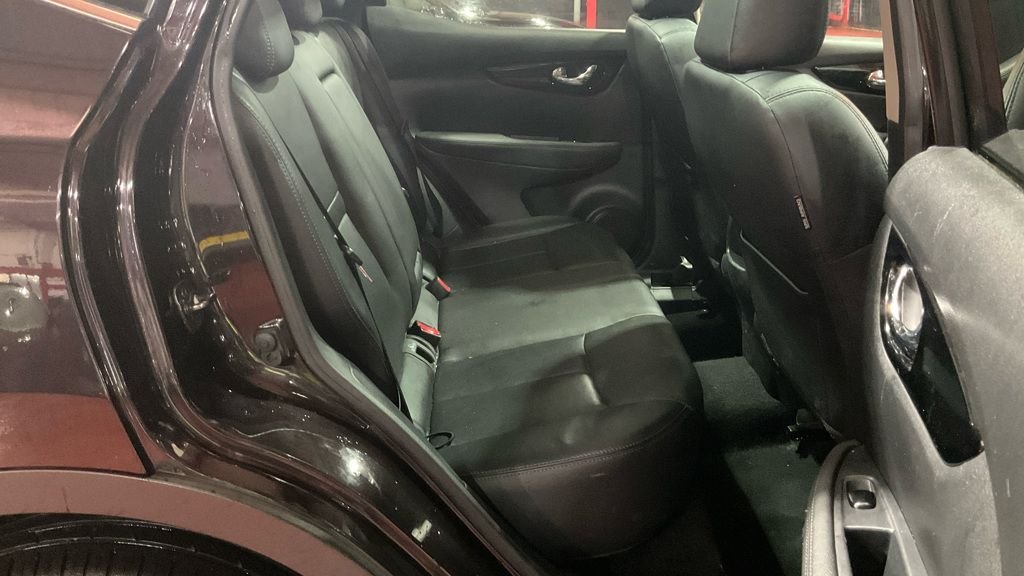 Used Nissan Qashqai 2015 for sale - 77165959: Photo 10