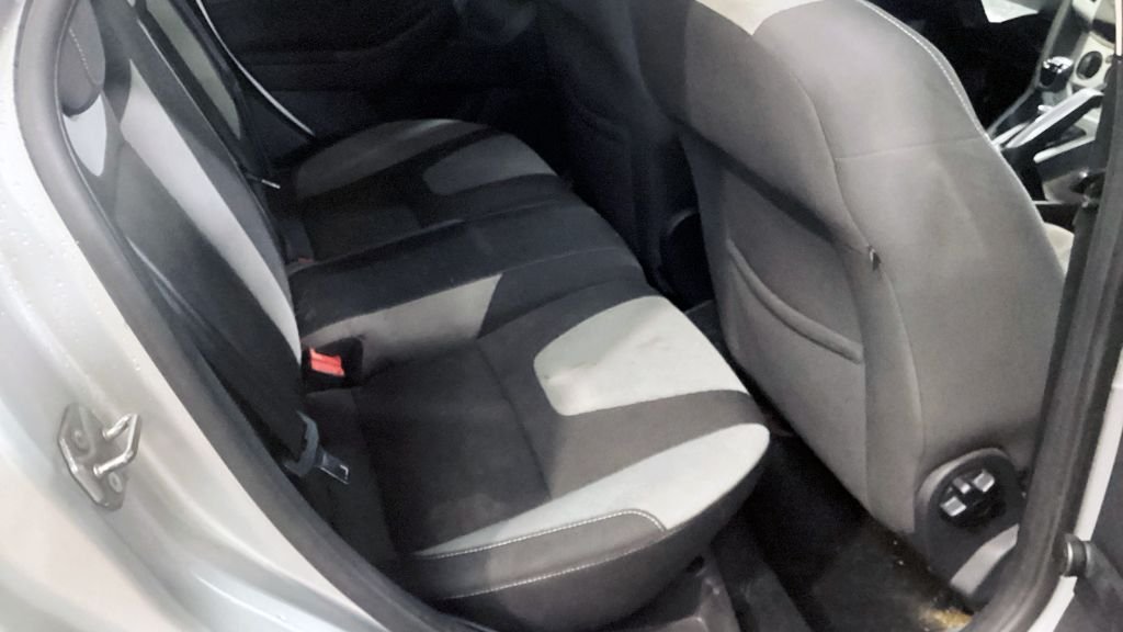 Used Ford Focus 2011 for sale - 76386380: Photo 11