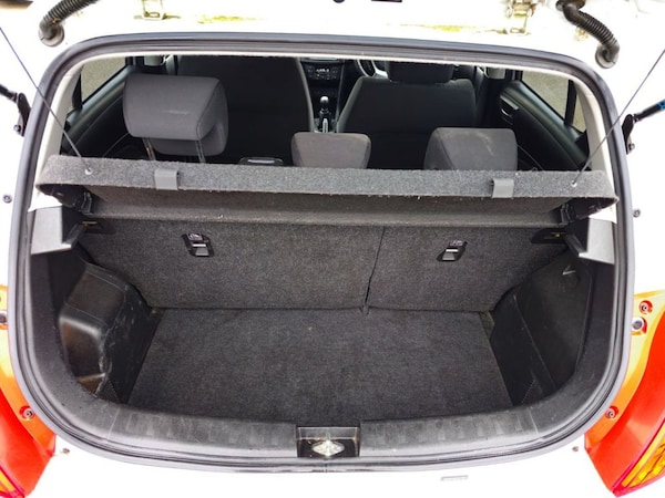 Used Suzuki Swift 2014 for sale - 76147722: Photo 10
