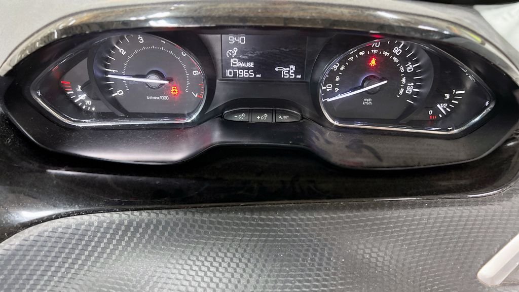 Used Peugeot 2008 2014 for sale - 76396016: Photo 8