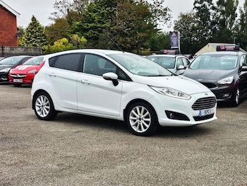 Used Ford Fiesta 2017 for sale - 76185230: Photo 2