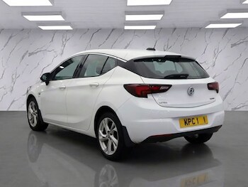 Used Vauxhall Astra 2017 for sale - 77672706: Photo