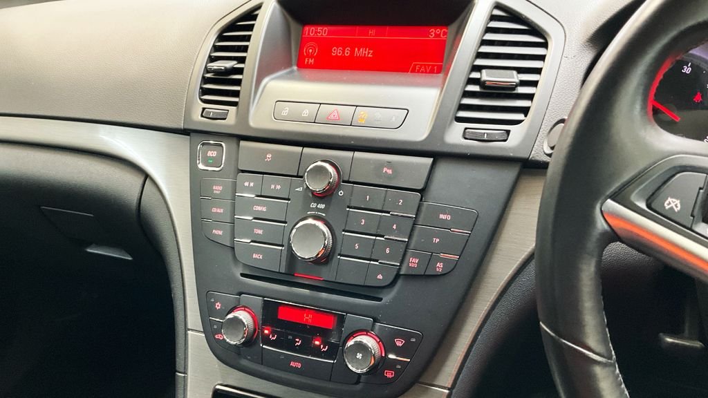 Used Vauxhall Insignia 2012 for sale - 77355857: Photo 6