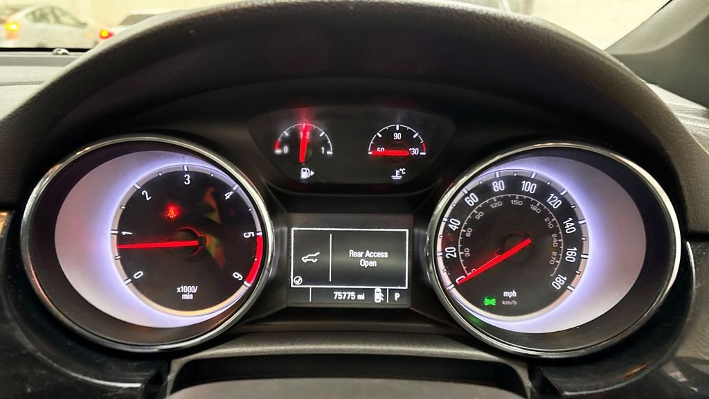 Used Vauxhall Astra 2015 for sale - 78095862: Photo 7