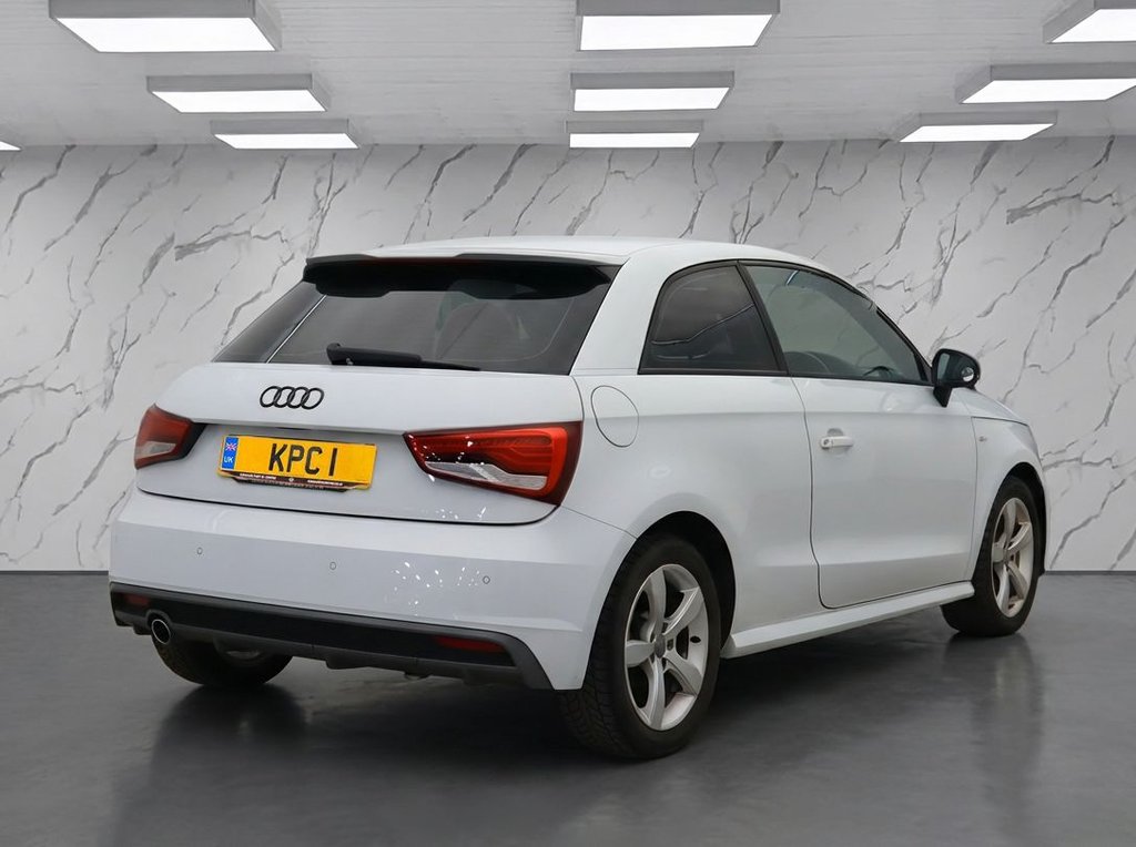 Used Audi A1 2015 for sale - 77356645: Photo 4