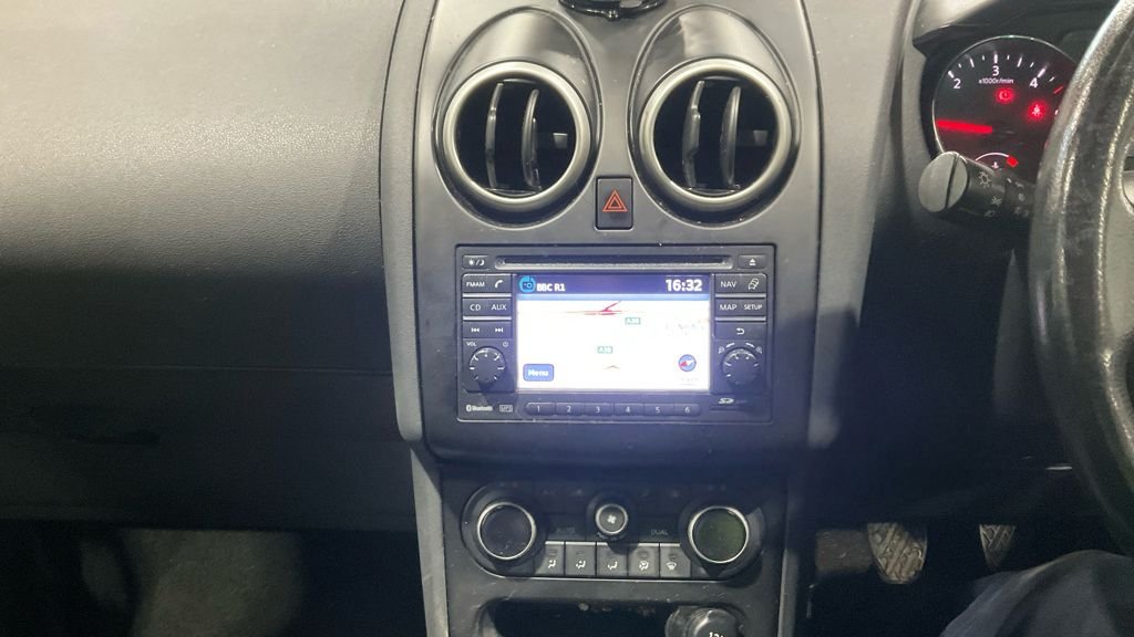 Used Nissan Qashqai 2013 for sale - 77560532: Photo 9