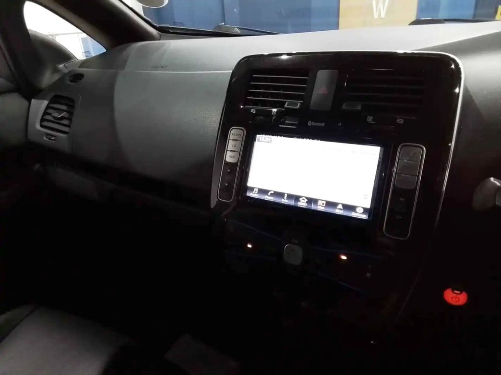 Used Nissan Leaf 2017 for sale - 77920572: Photo 4