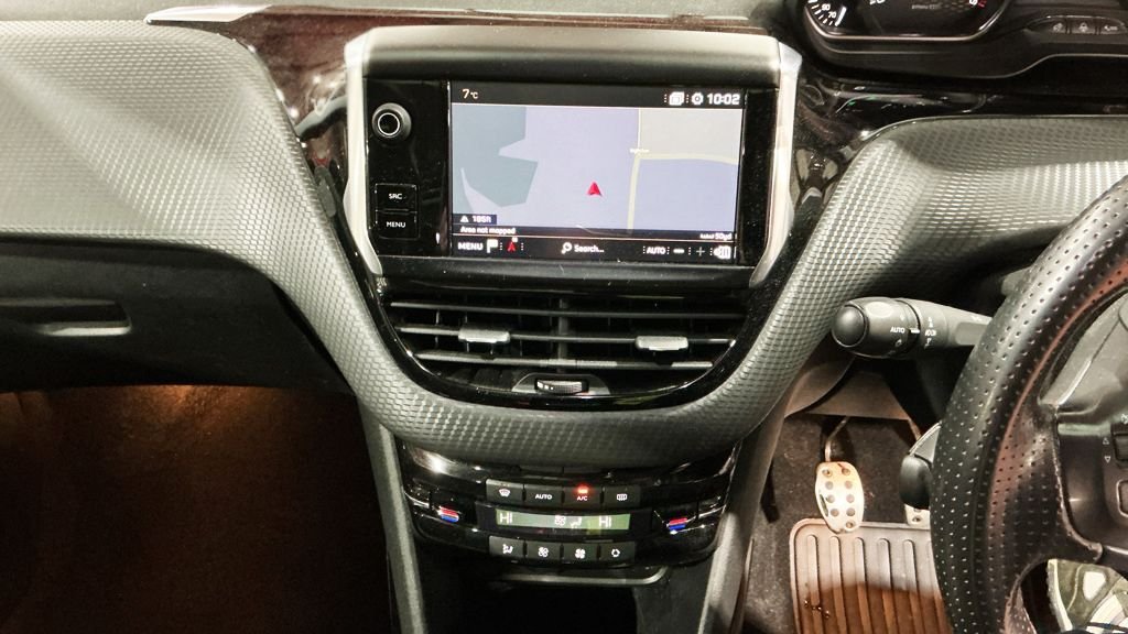 Used Peugeot 2008 2017 for sale - 76751238: Photo 7