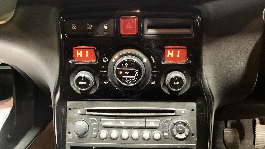 Used Citroen C3 Picasso 2015 for sale - 77165934: Photo 17