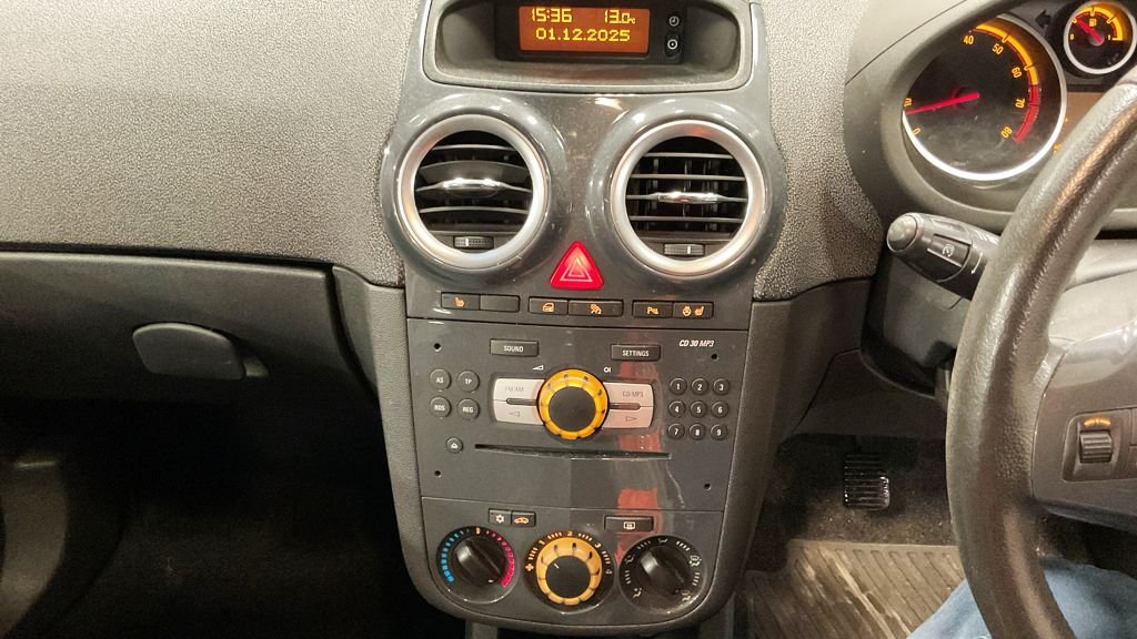 Used Vauxhall Corsa 2011 for sale - 76855167: Photo 7