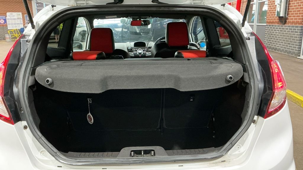 Used Ford Fiesta 2014 for sale - 77560558: Photo 11