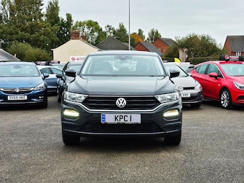 Used Volkswagen T-Roc 2019 for sale - 77048964: Photo