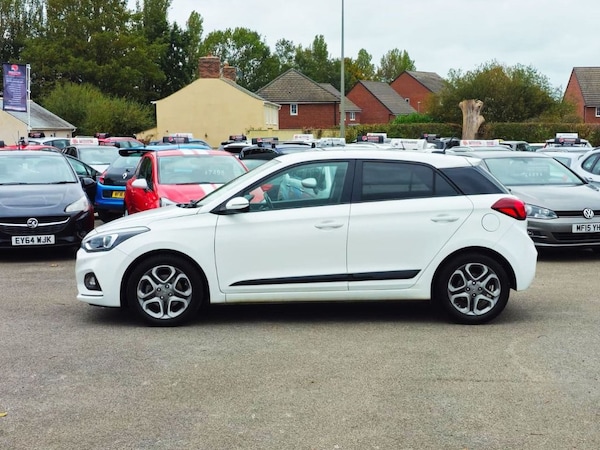 Used Hyundai i20 2018 for sale - 75764806: Photo 13