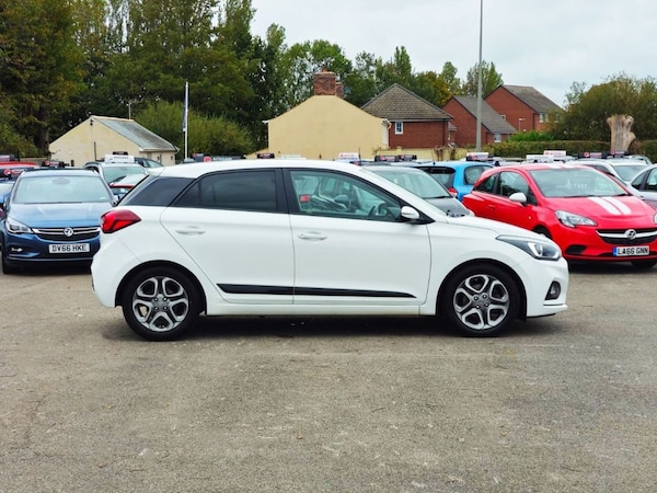 Used Hyundai i20 2018 for sale - 75764806: Photo 14