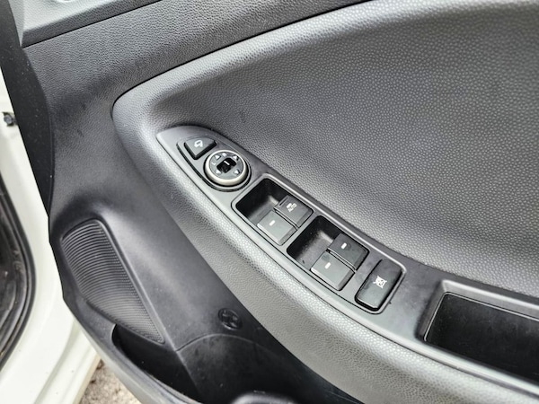 Used Hyundai i20 2018 for sale - 75764806: Photo 29