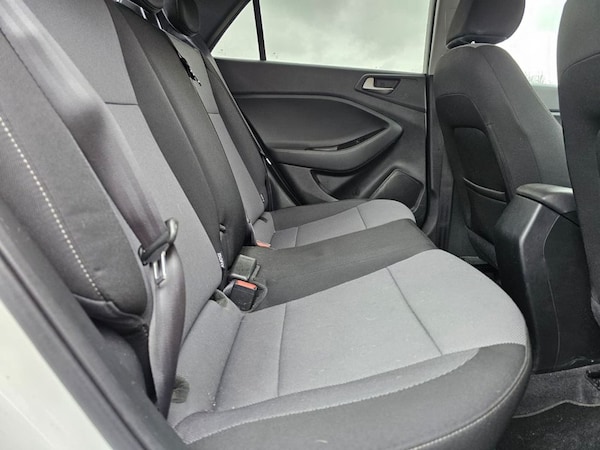 Used Hyundai i20 2018 for sale - 75764806: Photo 31
