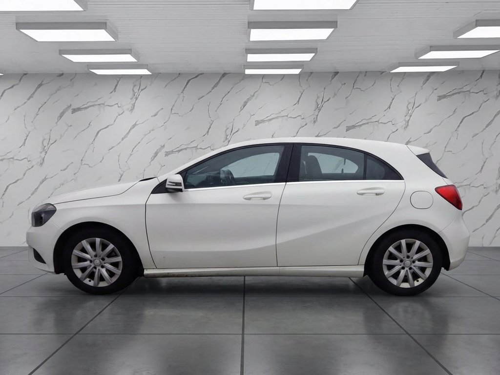 Used Mercedes-Benz A-Class 2015 for sale - 77560528: Photo 5