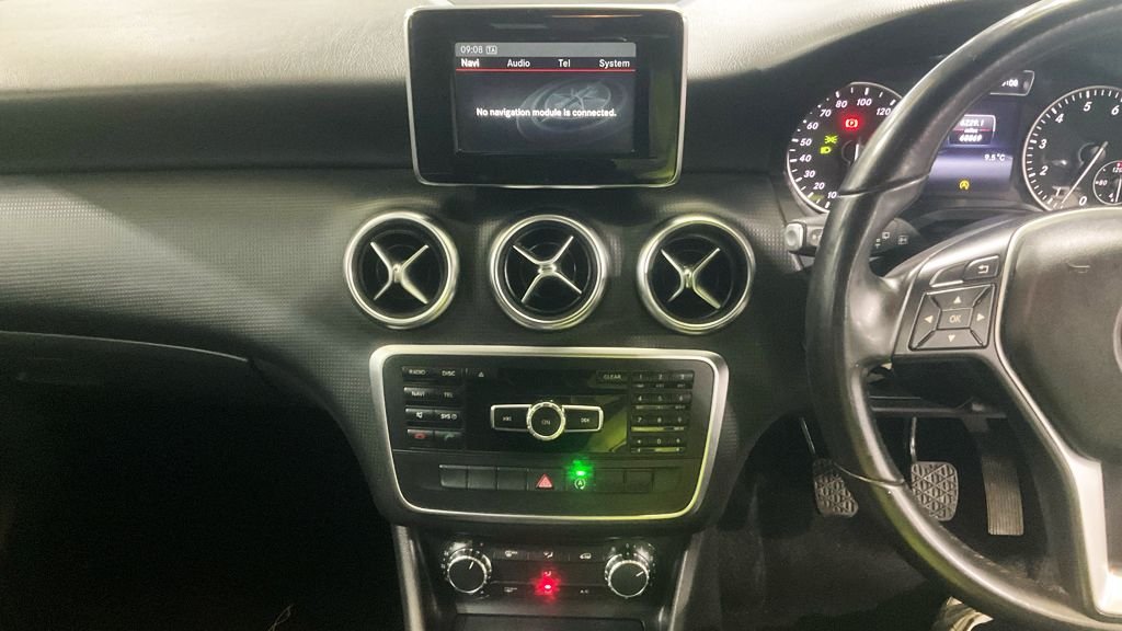 Used Mercedes-Benz A-Class 2015 for sale - 77560528: Photo 7