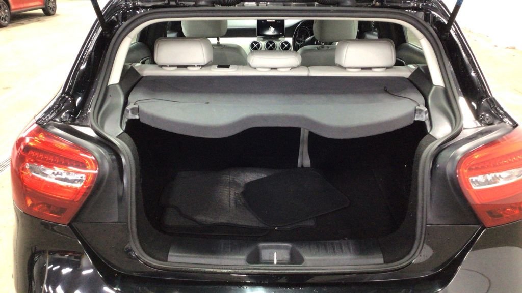 Used Mercedes-Benz A-Class 2015 for sale - 77165936: Photo 11