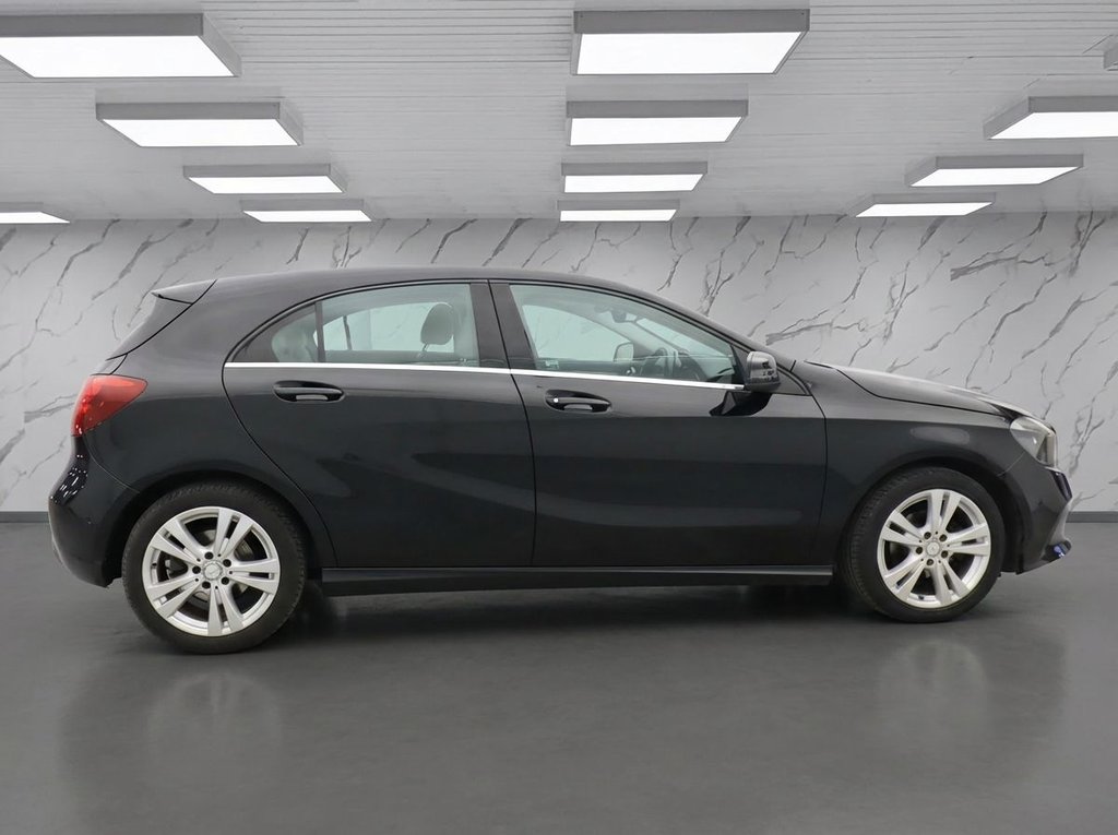 Used Mercedes-Benz A-Class 2015 for sale - 77165936: Photo 6