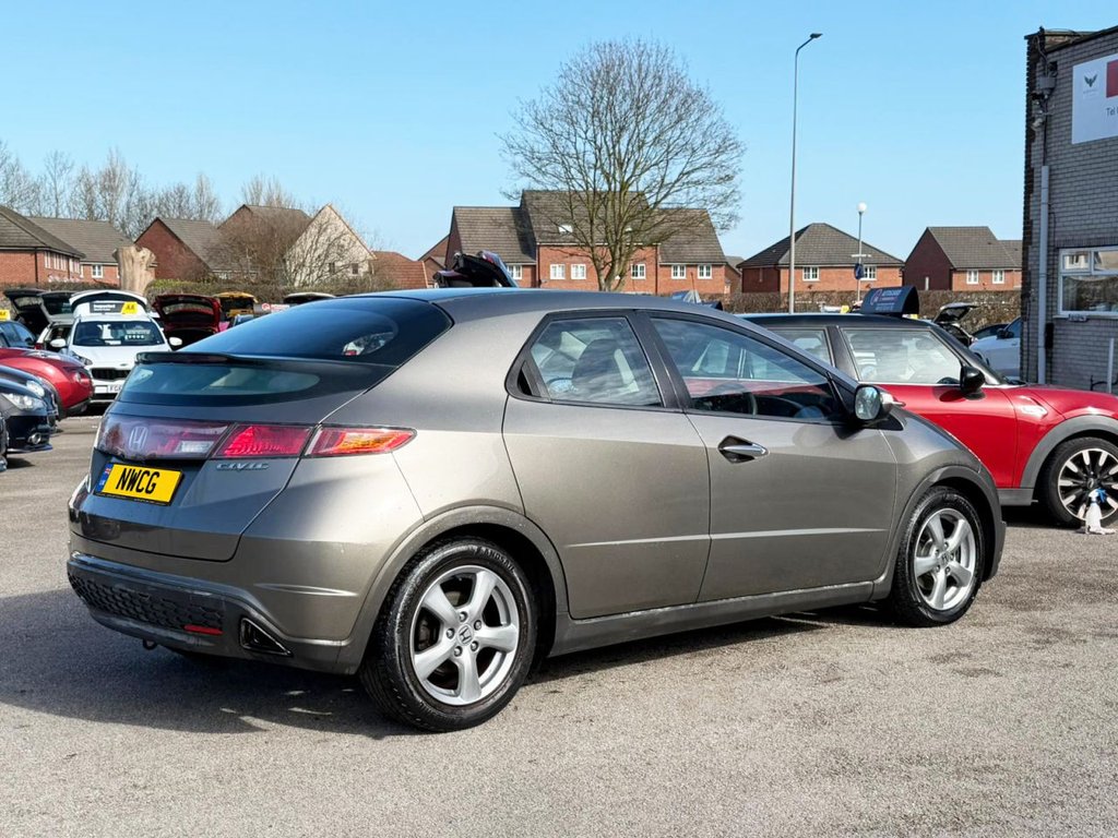 Used Honda Civic 2006 for sale - 76668140: Photo 12