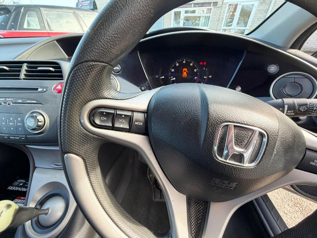 Used Honda Civic 2006 for sale - 76668140: Photo 18