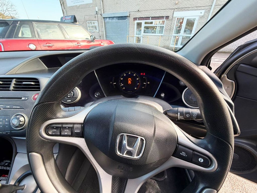 Used Honda Civic 2006 for sale - 76668140: Photo 19