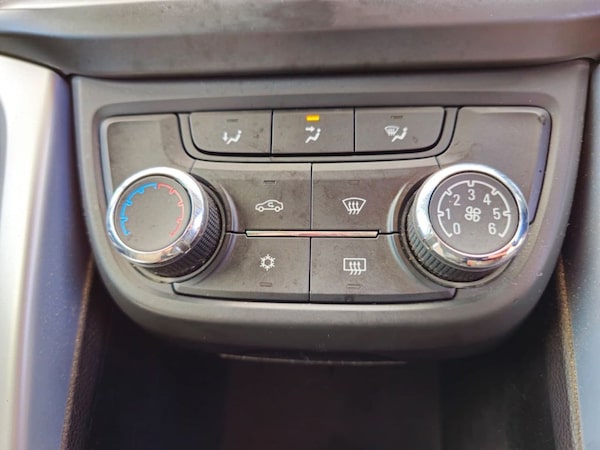 Used Vauxhall Zafira Tourer 2017 for sale - 75735521: Photo 23