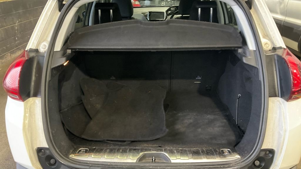 Used Peugeot 2008 2016 for sale - 77780460: Photo 11