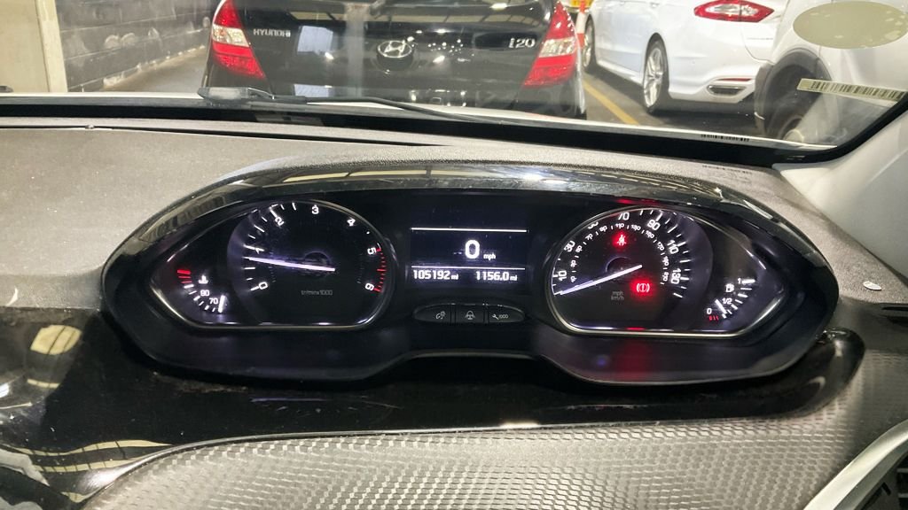 Used Peugeot 2008 2016 for sale - 77780460: Photo 8