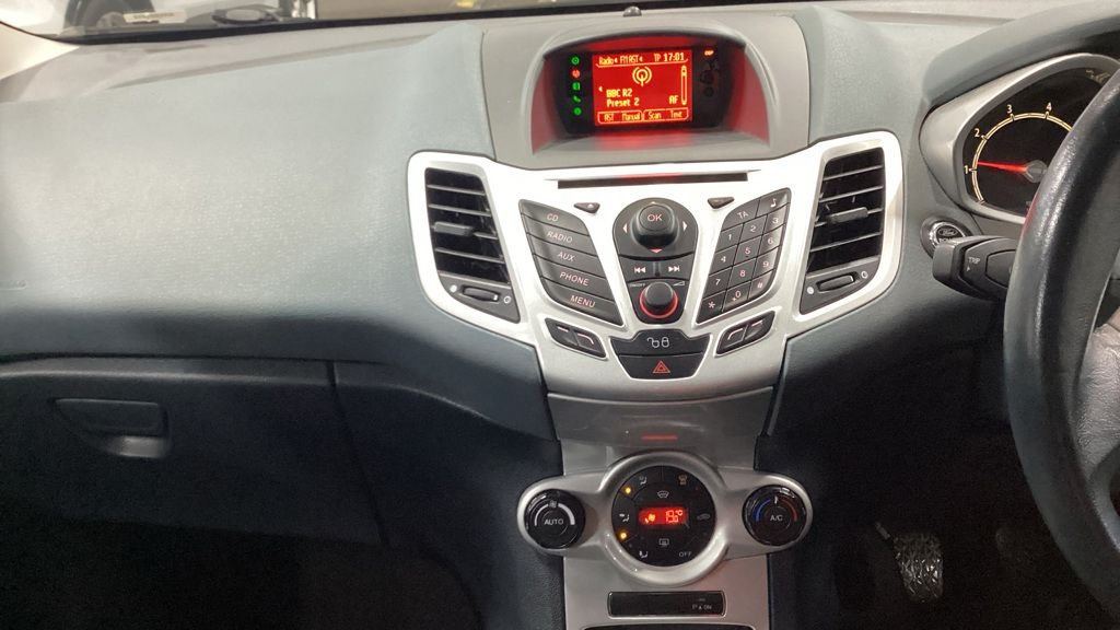 Used Ford Fiesta 2009 for sale - 77563941: Photo 9