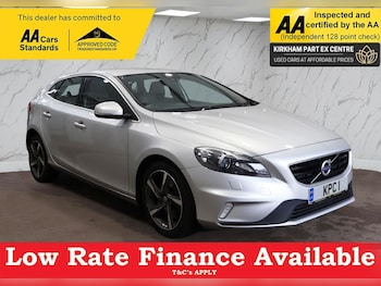 2015 (65) - 2.0 D4 R-Design Lux Nav Hatchback 5dr Diesel Manual Euro 6 (s/s) (190 ps) *