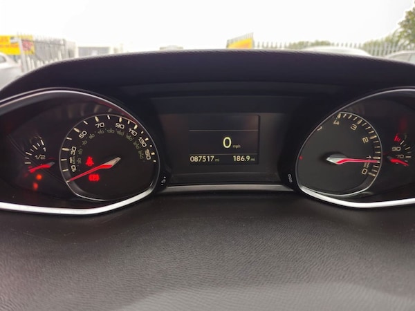 Used Peugeot 308 2017 for sale - 76106154: Photo 31