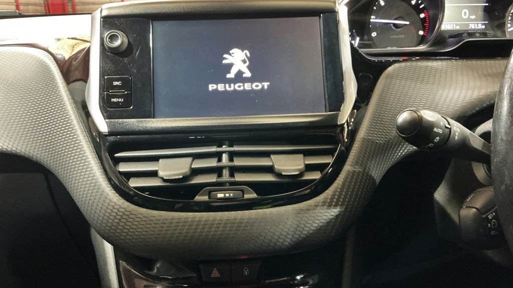 Used Peugeot 2008 2015 for sale - 77780454: Photo 7