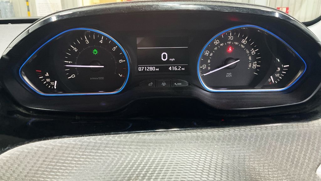 Used Peugeot 2008 2016 for sale - 76595922: Photo 8